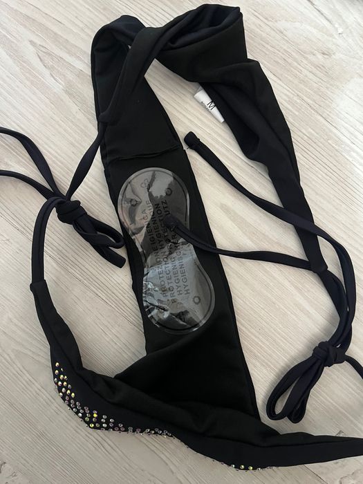 Бански костюм от две части с камъни