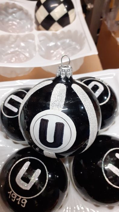 Globuri brad de Craciun pentru suporteri Universitatea Cluj