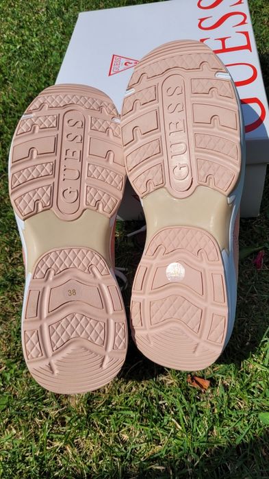 Adidasi Guess originali, noi, piele naturală, marimea 38