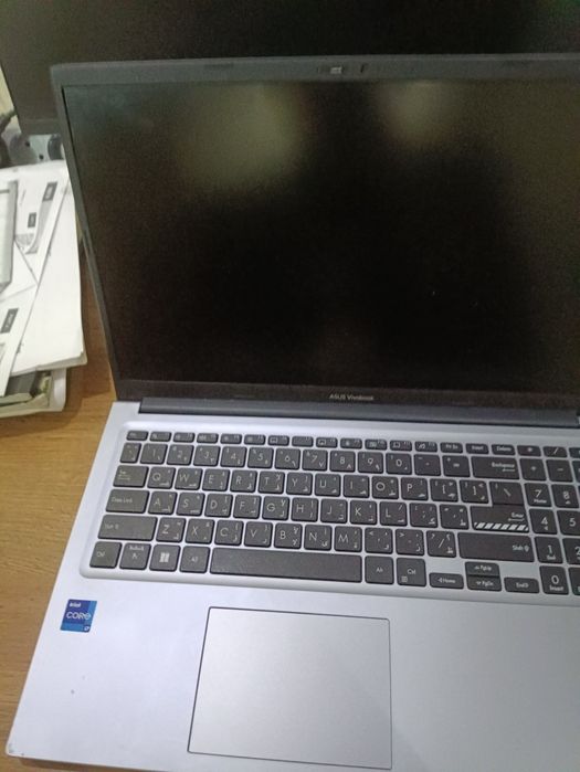 ASUS Vivobook i7 (12-avlod)