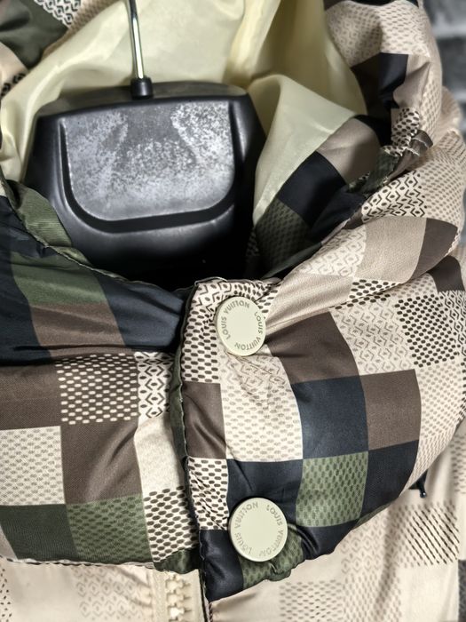 Lois Vieton ново яке високо качество