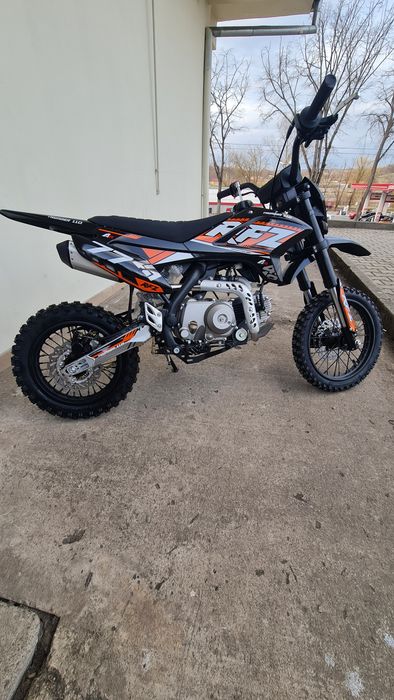 Motocross Motor Enduro Apollo RFZ 110cc Automat E-Start Far LED