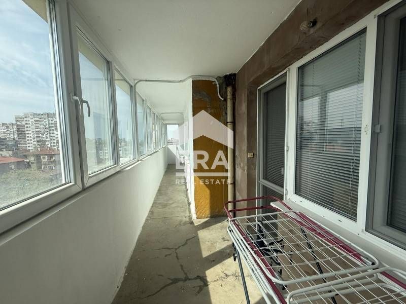 Просторен четиристаен апартамент в санирана жилищна сграда, ж.к. Родинa