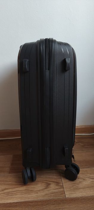 Чемодан S ручная кладь IT