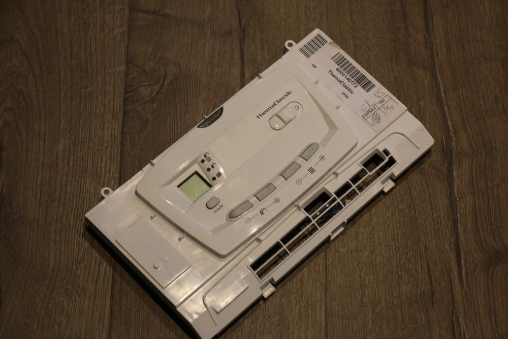 Placa frontala cu display centrala termica Saunier Duval Thema Clasic