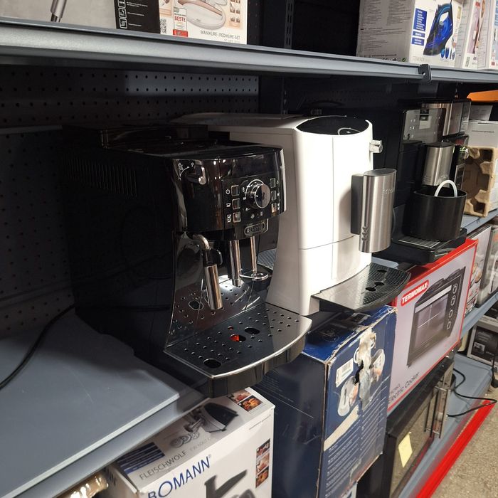 Кафе машина Делонги Magnifica S - нова мострена бройка