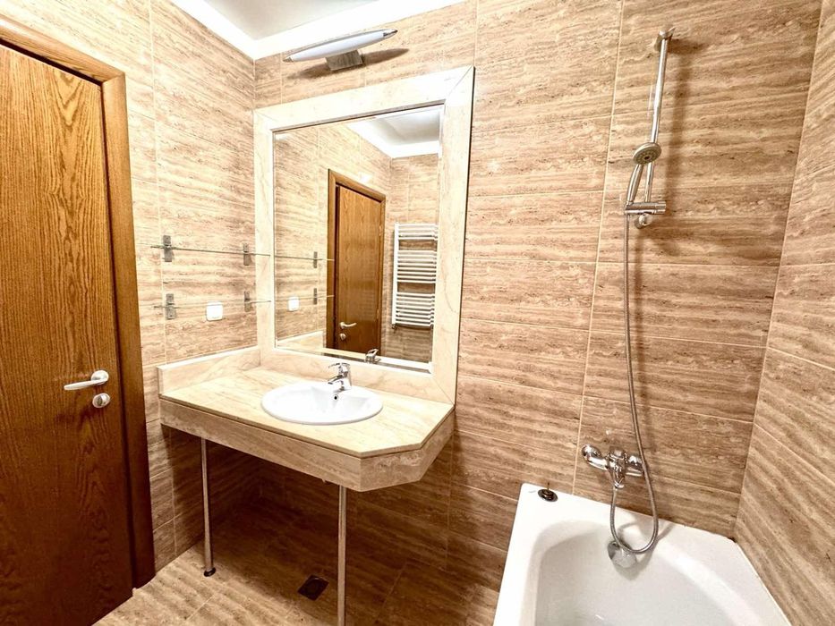 Дава се под наем Тристаен апартамент в София, Витоша - 105 кв.м за 999 € - Снимка #9