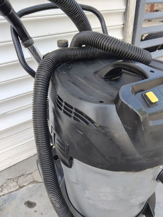 Прахосмукачк  Karcher NT 70/2 Professional 3800W с два Мотора Сухо и Мокро Строителство  Почистване