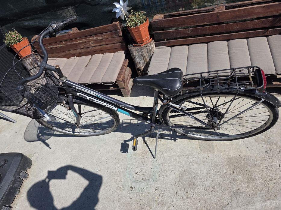 Bicicleta cu coș pentru adulți