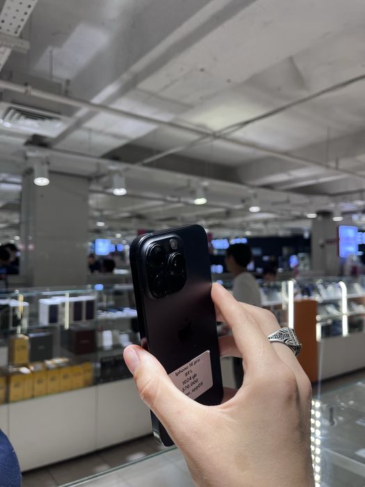 Iphone 16 pro 1024 gb black