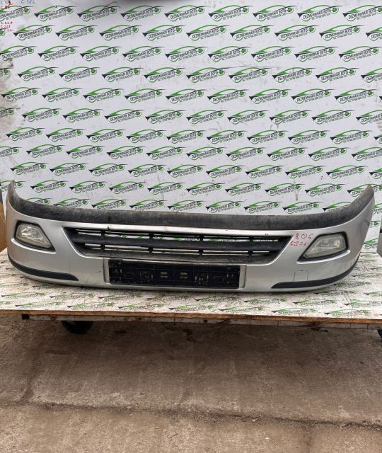 Bara fata Ford Focus prima generatie (facelift)