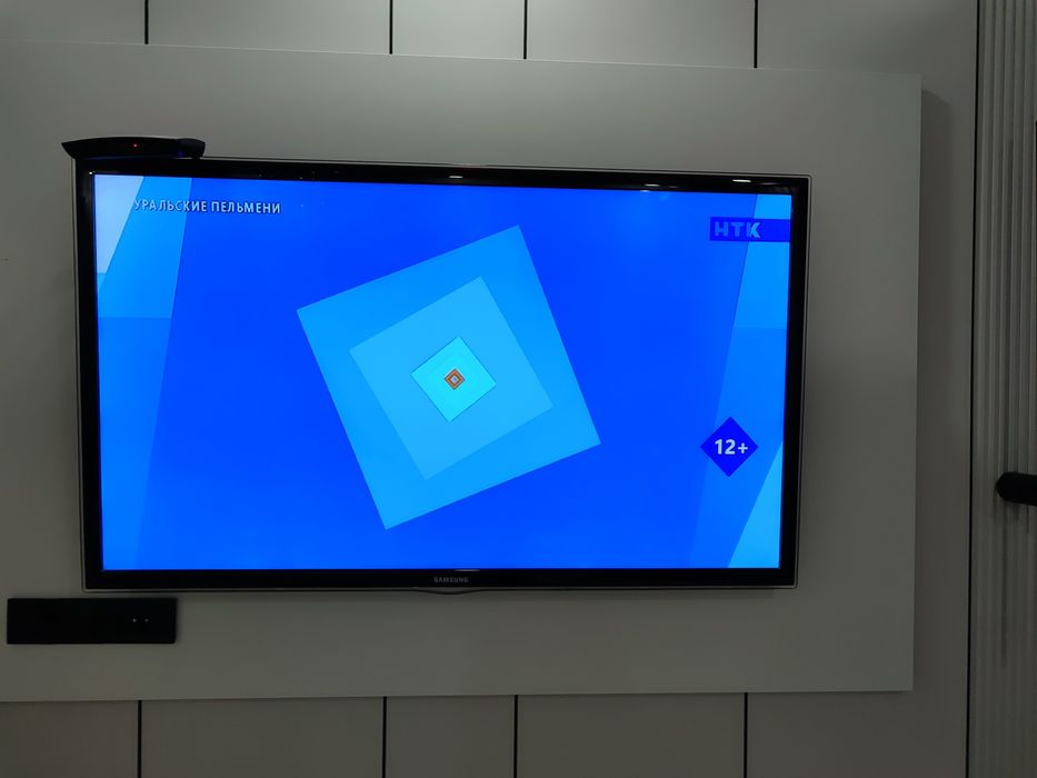 Продам Смарт телевизор Самсунг диагонал 55