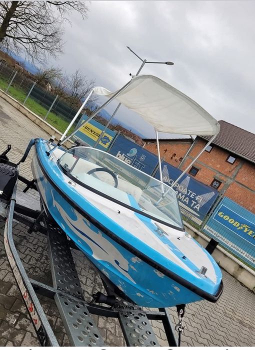 Vand barca cu motor 25 cai