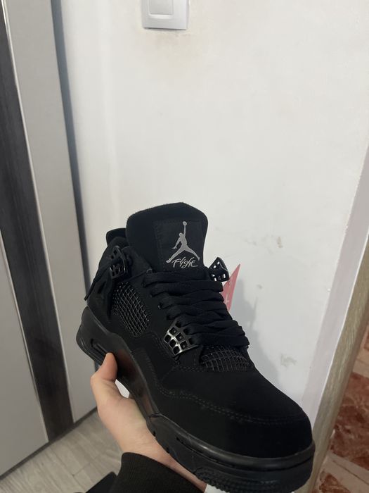Jordan 4 black cat marimea 41