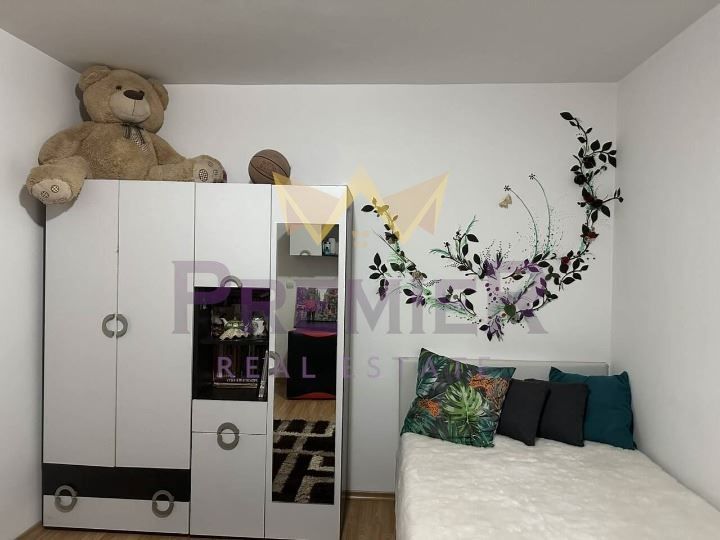 Многостаен в Бургас, Лазур