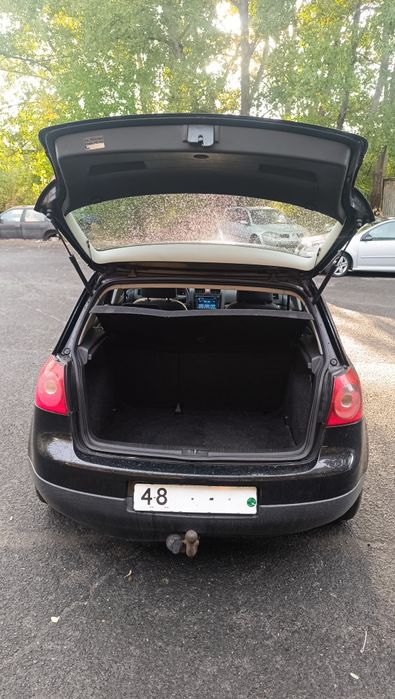 • Продавам Голф 5 1.6 FSI 115кс. на ЧАСТИ, Имам над 18 Голфа на ЧАСТИ