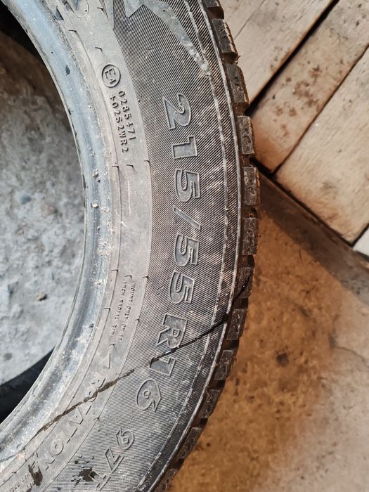 Продам резину 215/55/16
