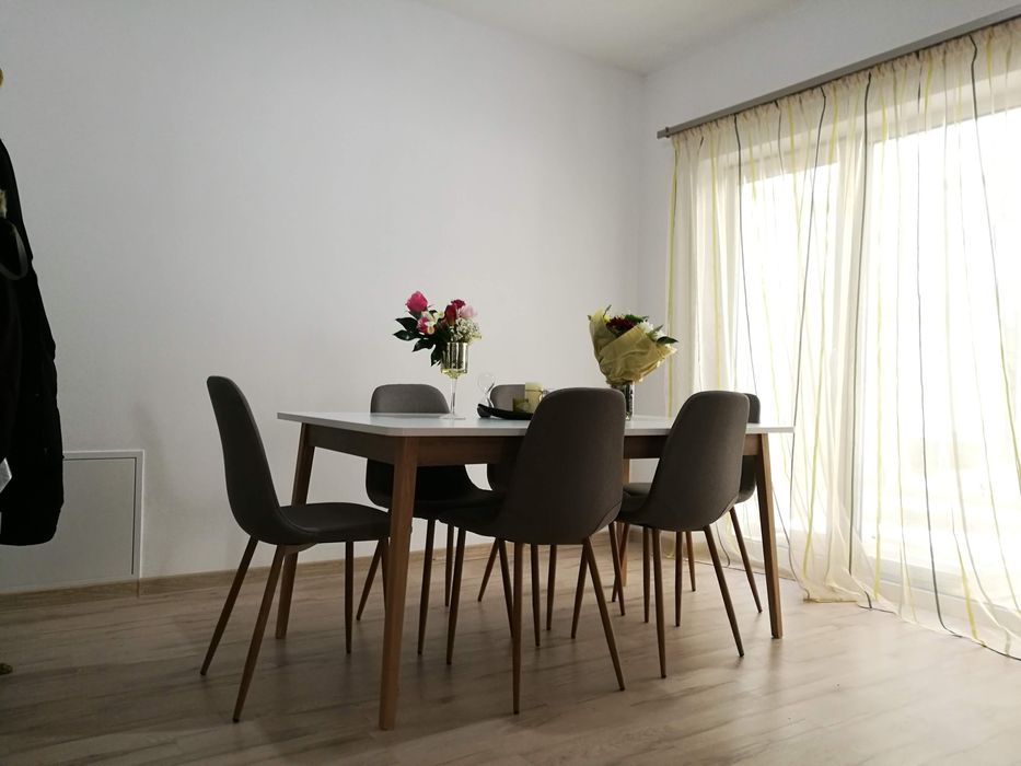 Masa dining extensibila