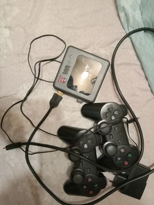 Продам игровую приставку