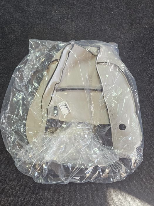 Tapiterie spatar scaun sofer noua originala Volkswagen Golf 5 / Jetta