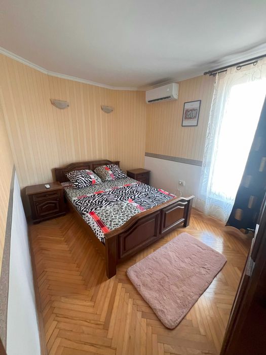 Vila Azurului Costinesti 5 camere, la 60m de plaja.