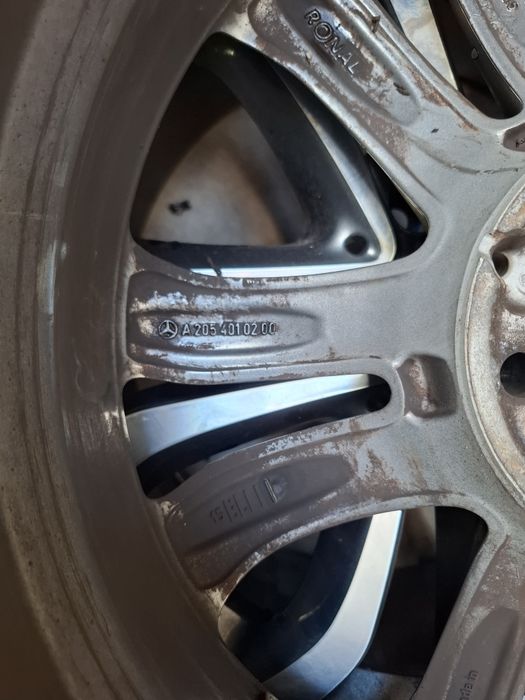 Vând 4 jante echipate cuanvelope M +S 225/50R17  98V cu protecție la jante