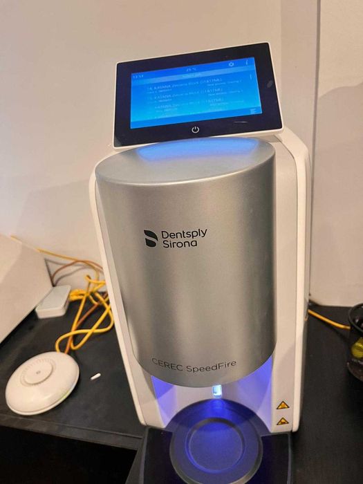 DENTSPLY SIRONA CEREC MCXL PREMIUM + cerec speedfire + unitate aspiratie