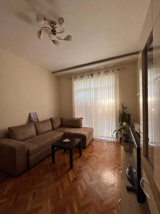 Дава се под наем Тристаен апартамент в София, Гео Милев - 90 кв.м за 750 € - Снимка #1