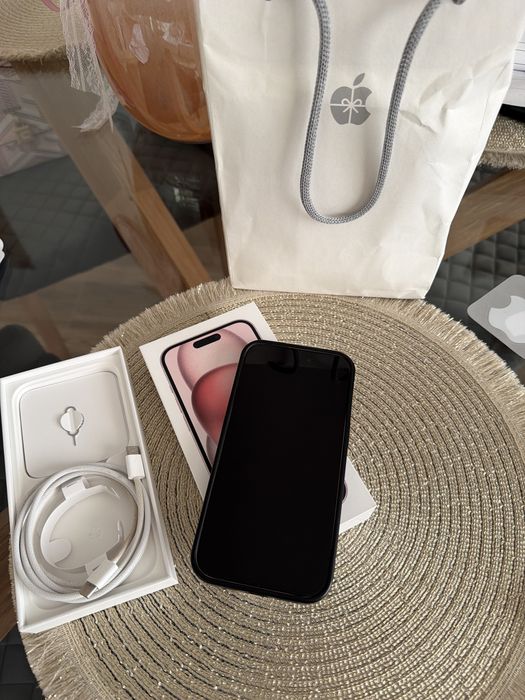 Se vinde Iphon 15 128 GB