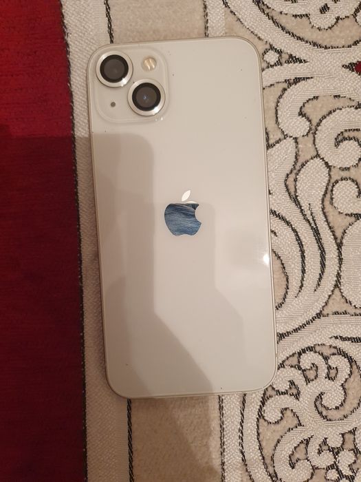 Айфон 13 в хорошем состоянии