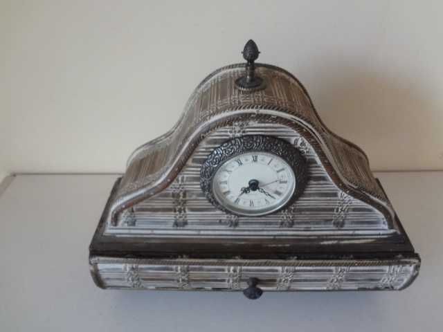 Нов винтидж старинен настолен часовник
