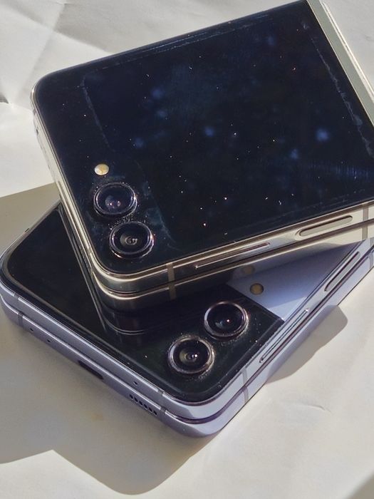 Samsung flip 4  8/256