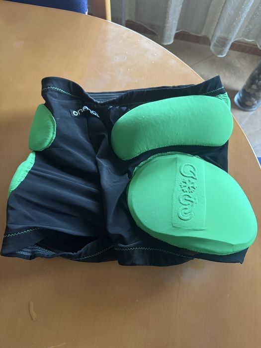 Сноуборд Capita Thunderstick + автомати Rossignol + подарък протектор