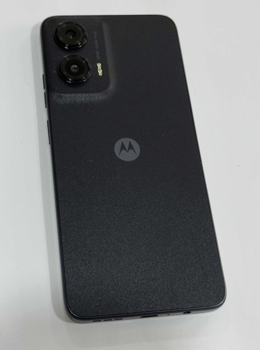 Продавам Motorola Moto G35 5G 256GB 4GB RAM