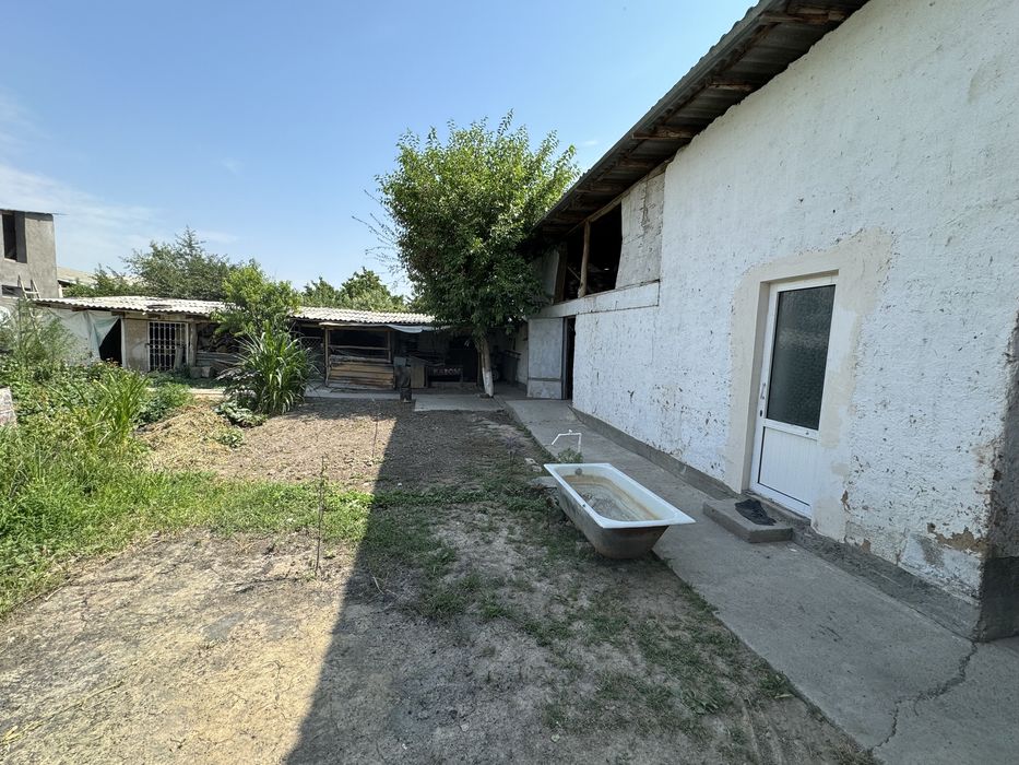 Уй эр сотилади 4 сотих 20м/20м