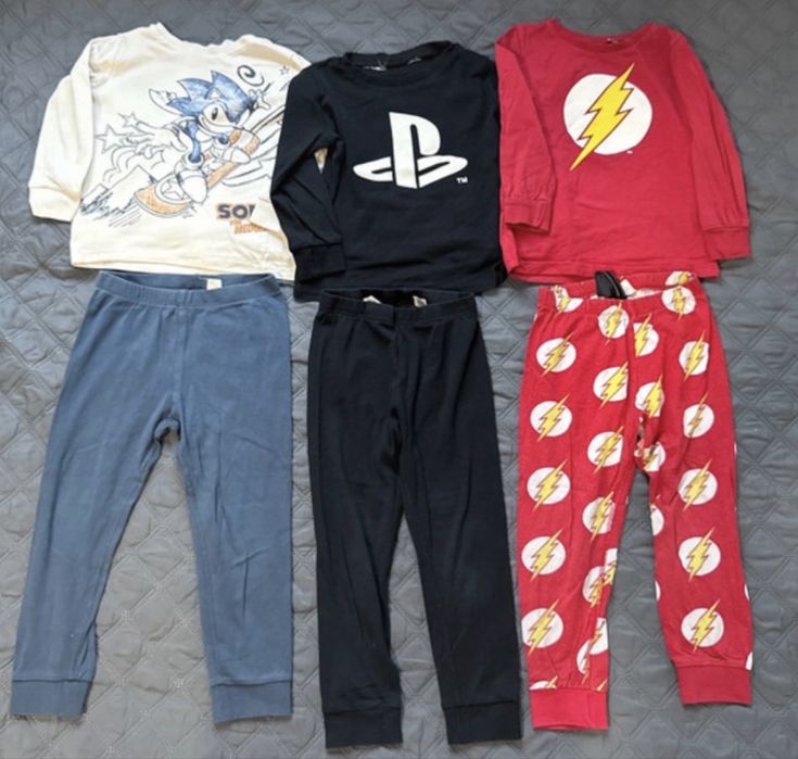 Lot pijamale mărimea 98