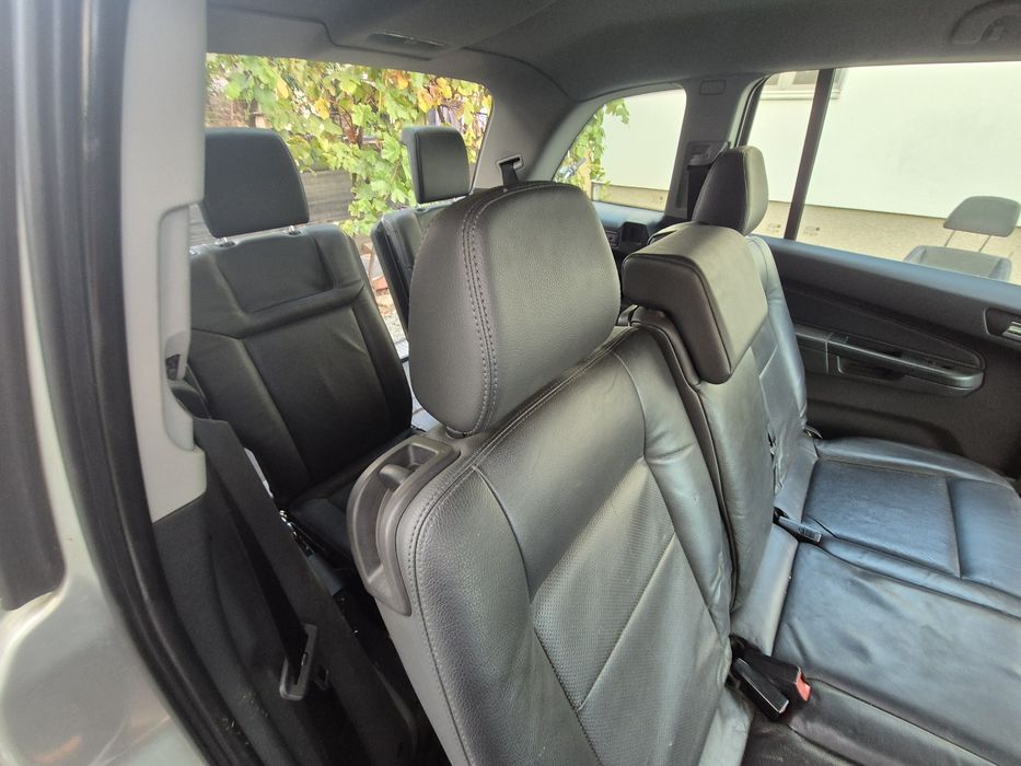 Vând interior de piele pentru opel zafira b