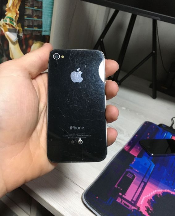 Iphone 4s 16gb черный, без торга