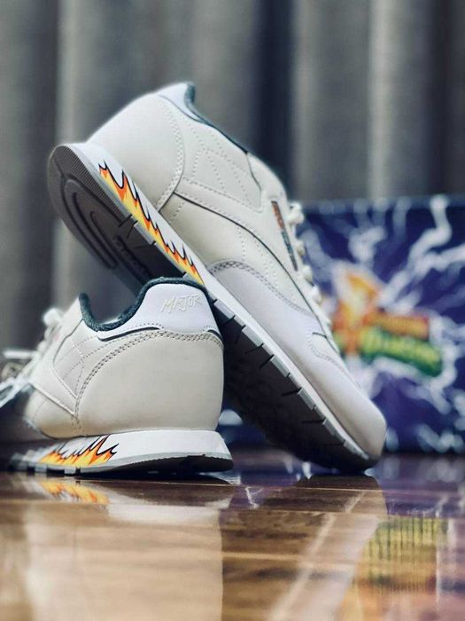 Reebok Classic кожаные кроссовки РАЗМЕР 35,36,37