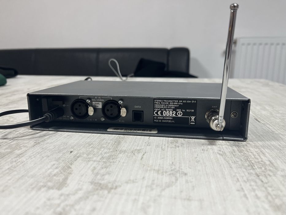 Sistem in-ear wireless Sennheiser IEM 300 G2