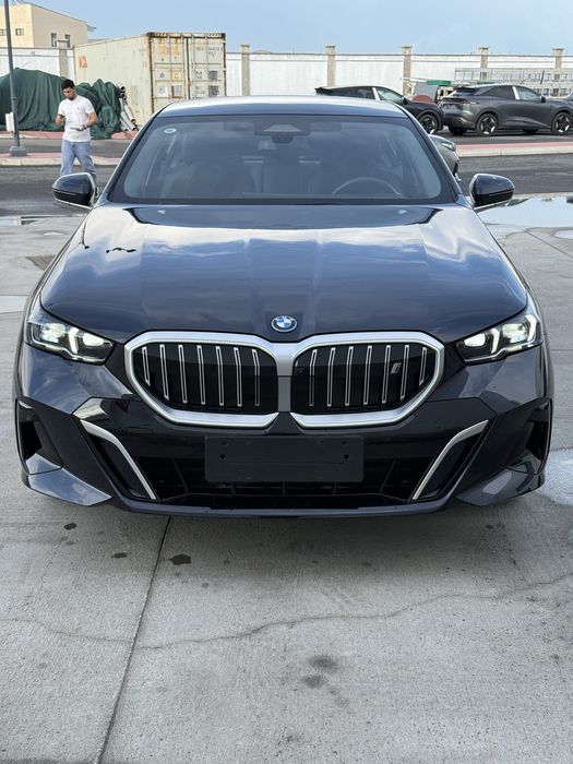Bmw i5 40l 713km Zapas xod 2025-Yil Kraska Tozza +dop 4K Tv + HUD