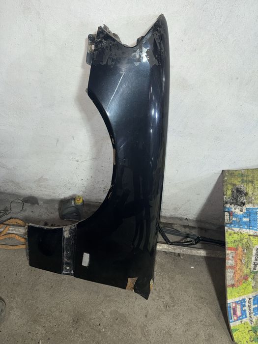 Продам кузовные детали от w202