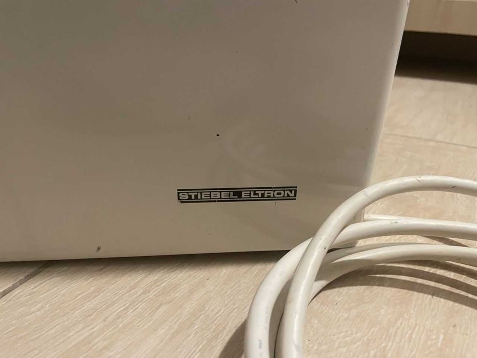 Calorifer / Radiator electric STIEBEL ELTRON 2500W - montare pe perete