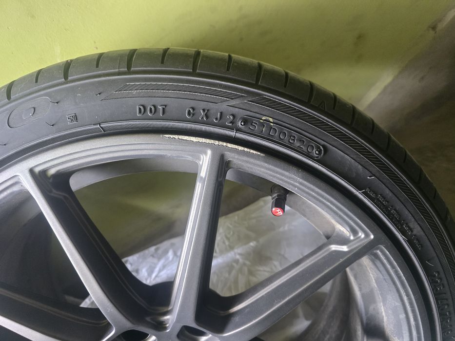 Продавам комплект Deutsche Alurad GmbH (немски алуминиеви джанти) с гу