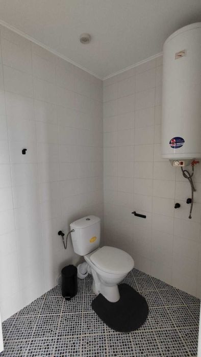 Двуетажна къща в в.з Момчил