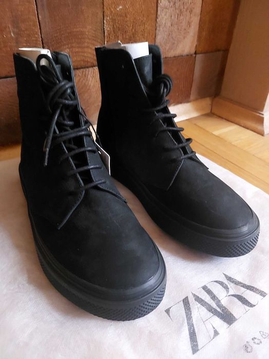 Високи кожени кецове