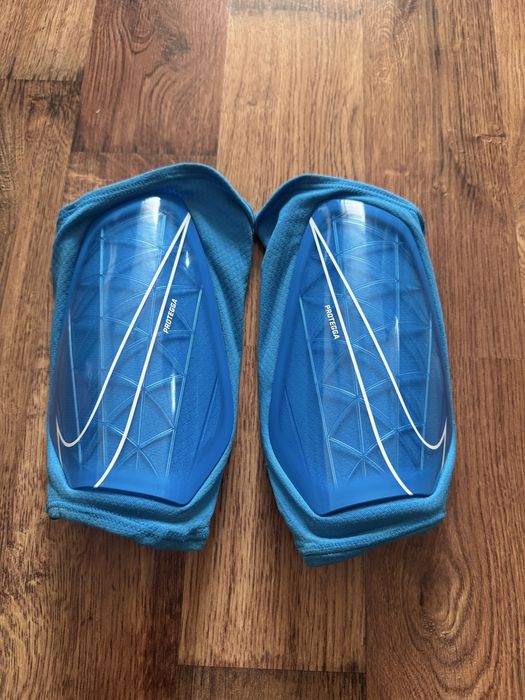 Сини футболни кори Nike Protegga – отлична защита