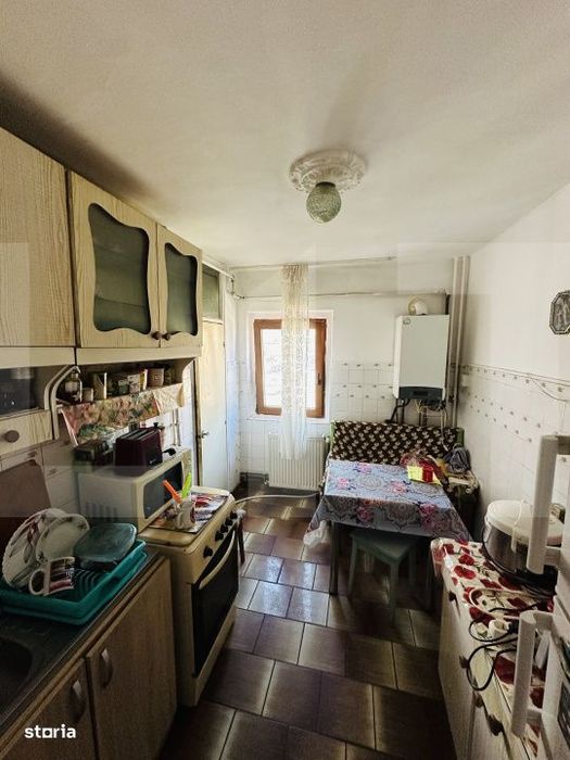 Apartament 3 camere zona Aurel Vlaicu