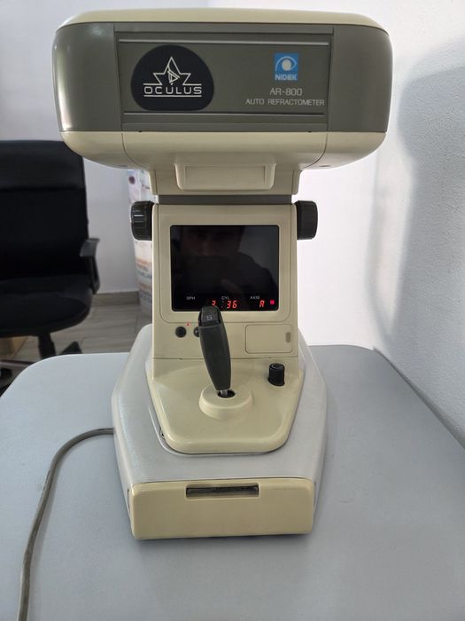 Autorefractometru Nidek AR 800