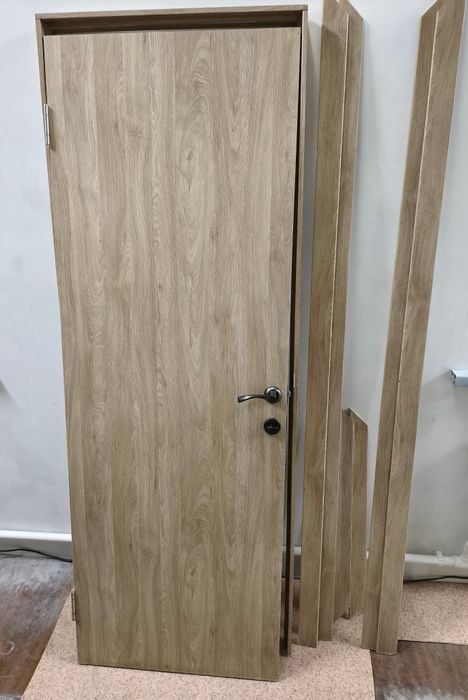 Межкомнатная дверь (1шт)